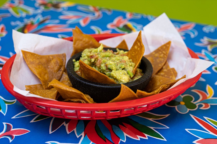 Guacamole + totopos
